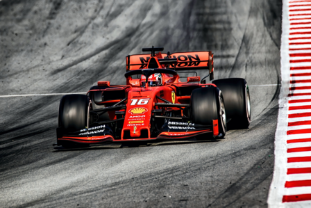 Formule 1 fotobehang Ferrari nr 16